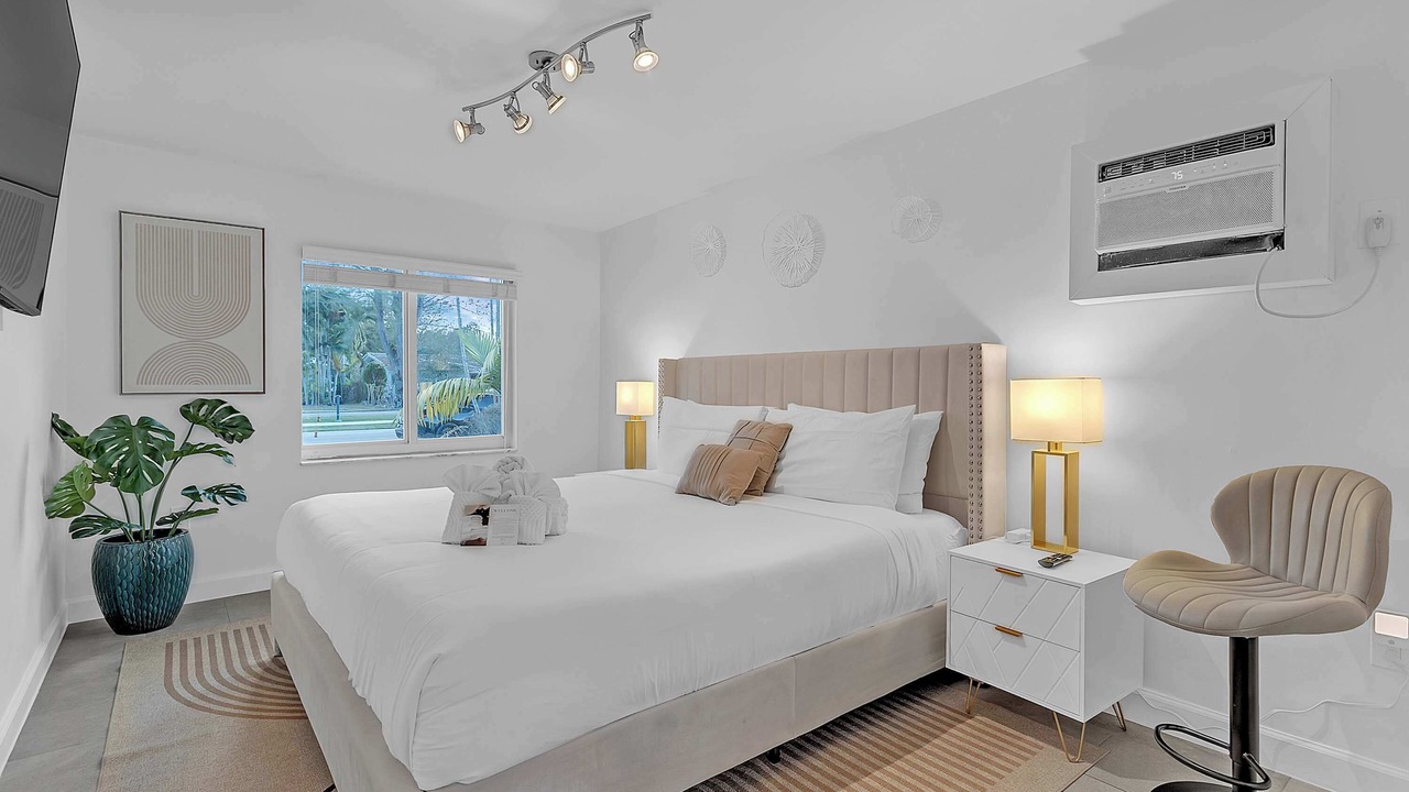 Photo of Bedroom in Miami Springs