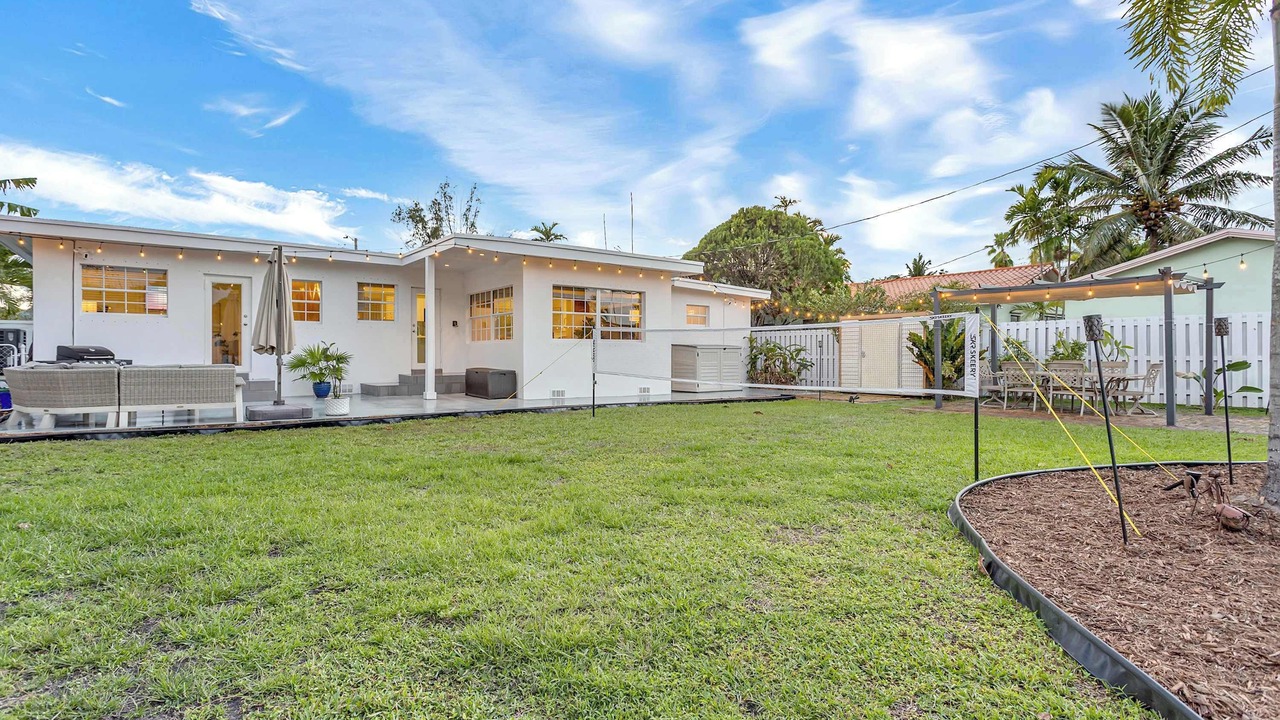 Photo of Outdoor in Miami Springs