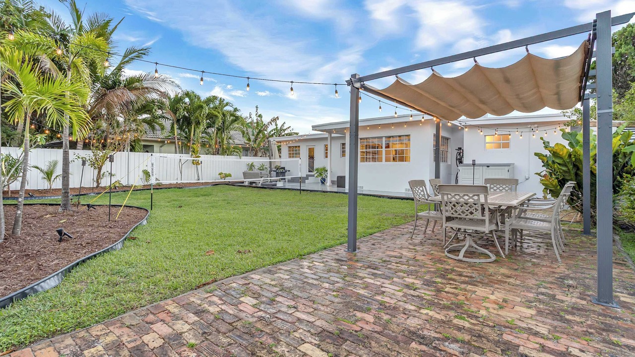 Photo of Outdoor in Miami Springs