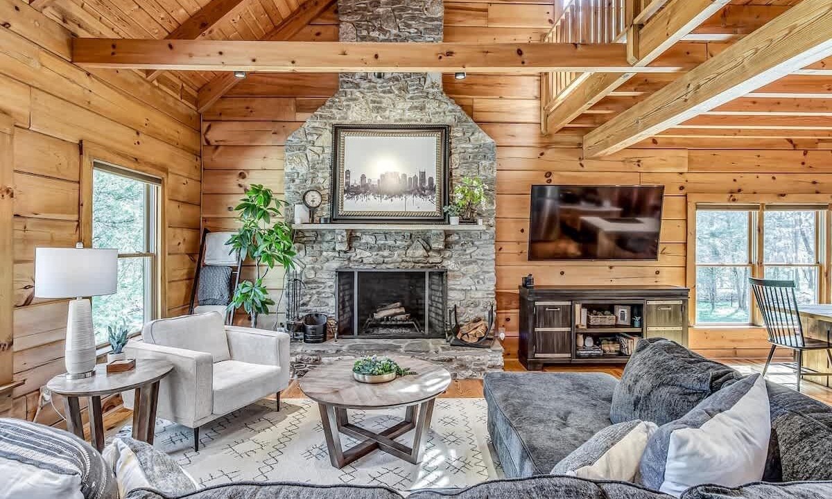 Photo of Livingroom in Castalian Springs