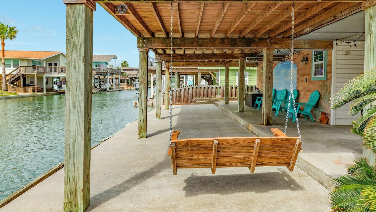 Photo of Patio Balcony in Jamaica Beach