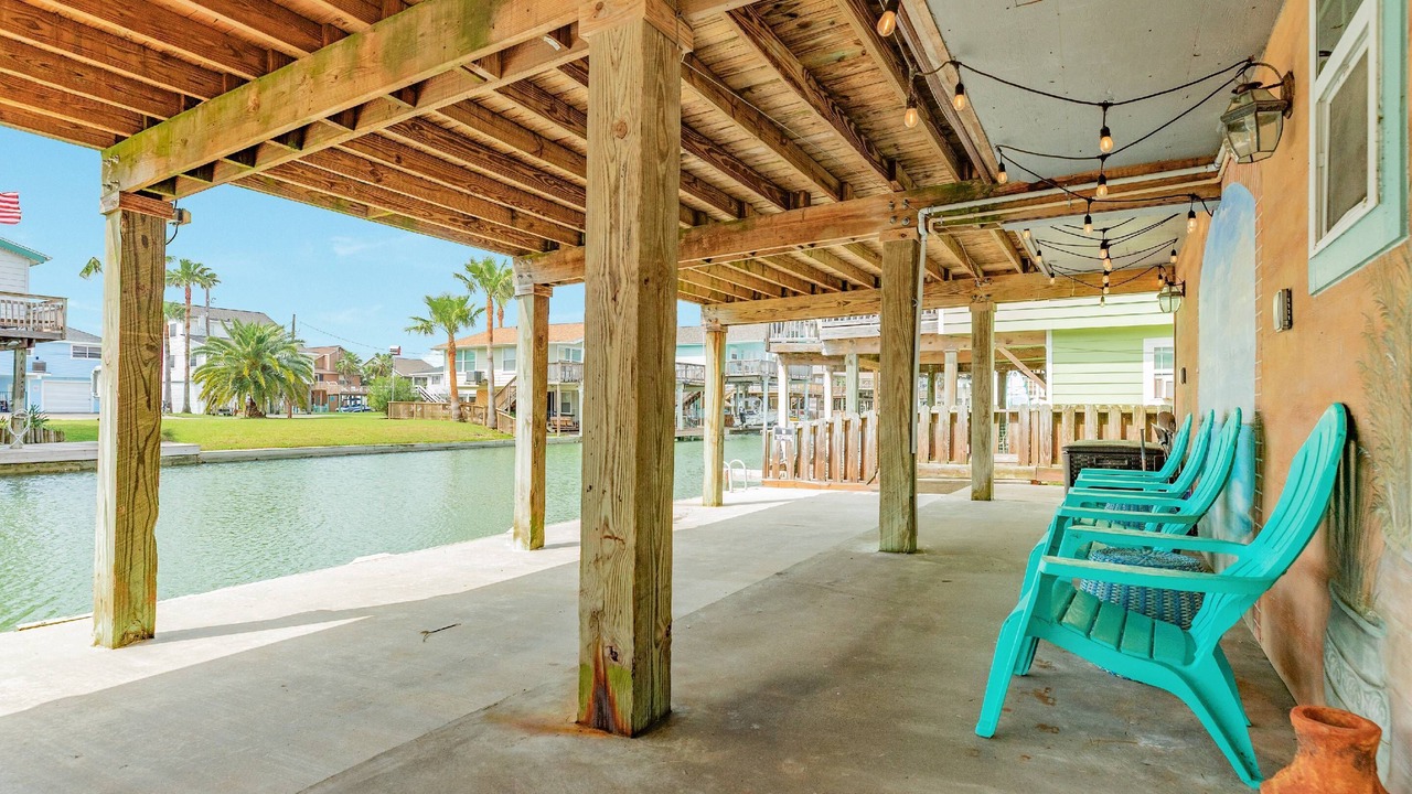 Photo of Patio Balcony in Jamaica Beach