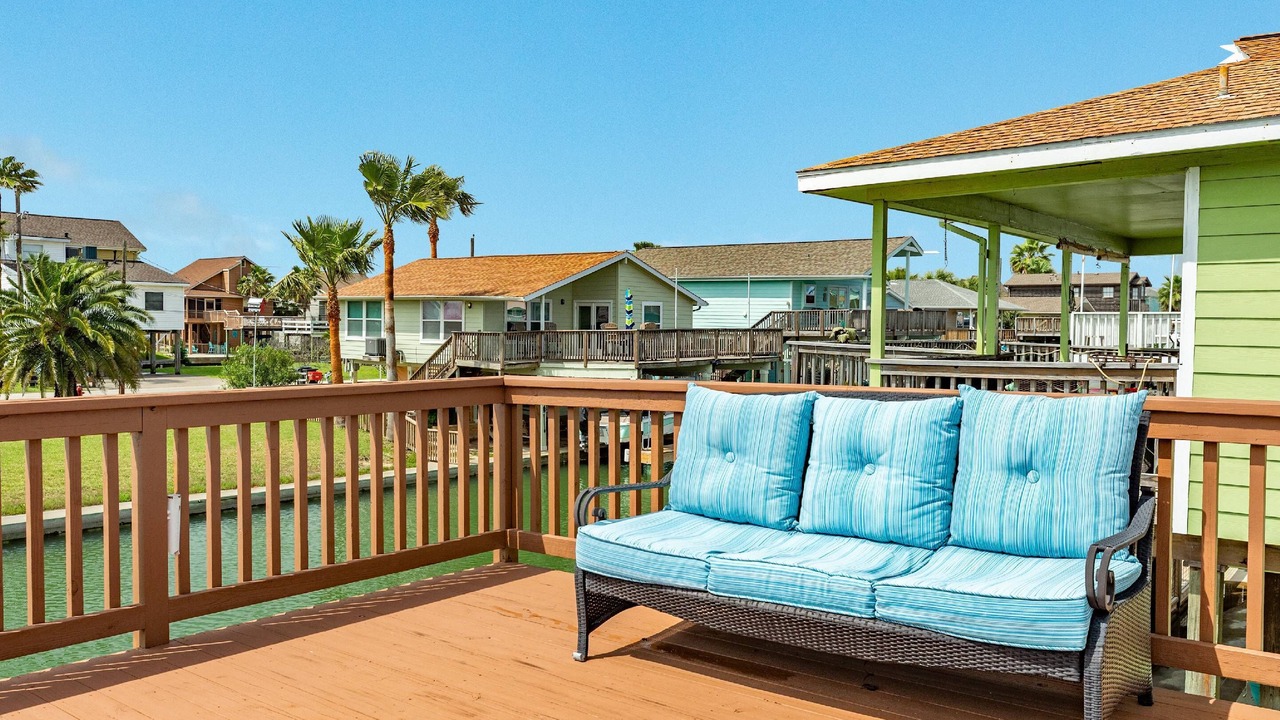 Photo of Patio Balcony in Jamaica Beach