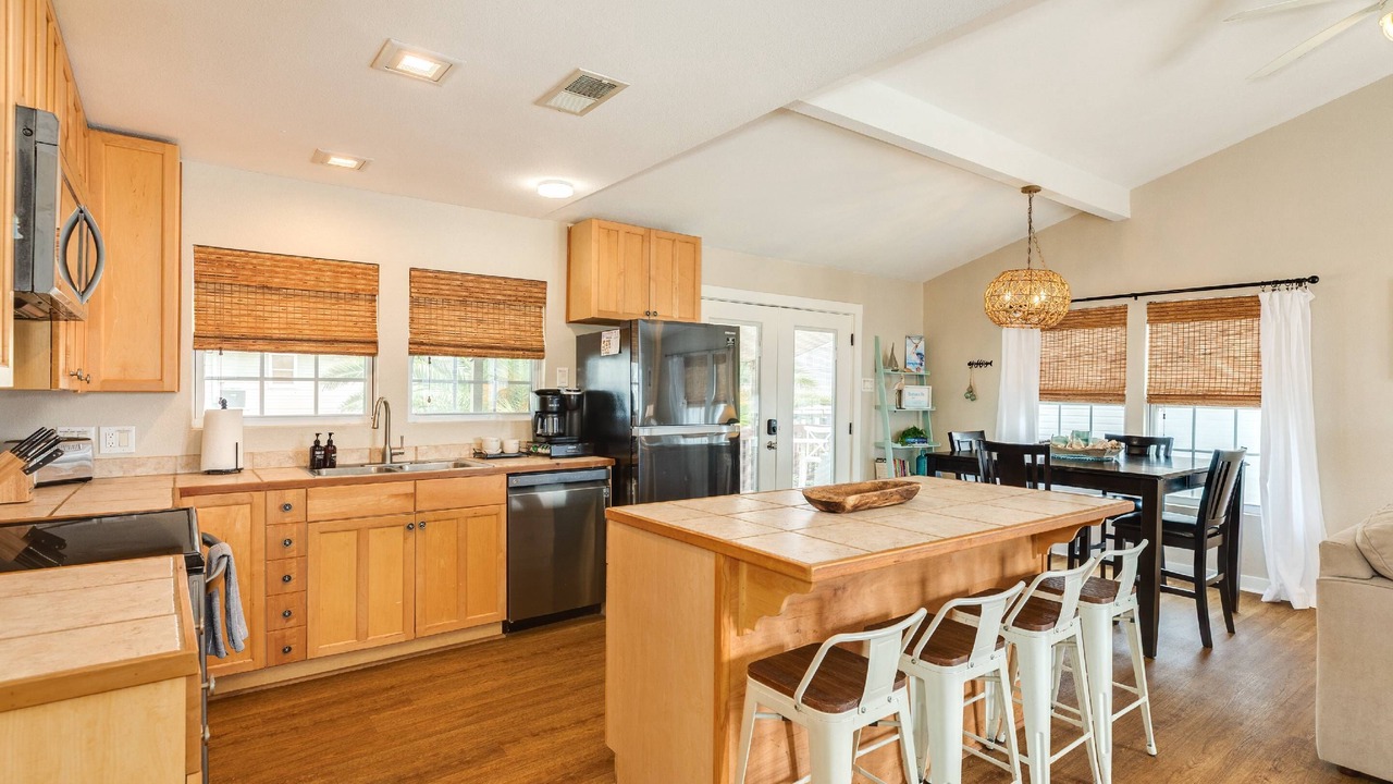 Photo of Kitchen in Jamaica Beach