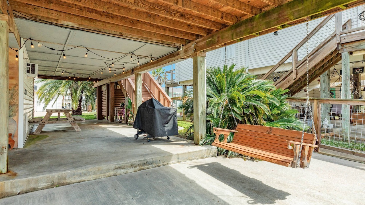 Photo of Patio Balcony in Jamaica Beach