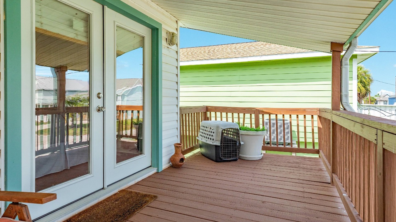 Photo of Patio Balcony in Jamaica Beach