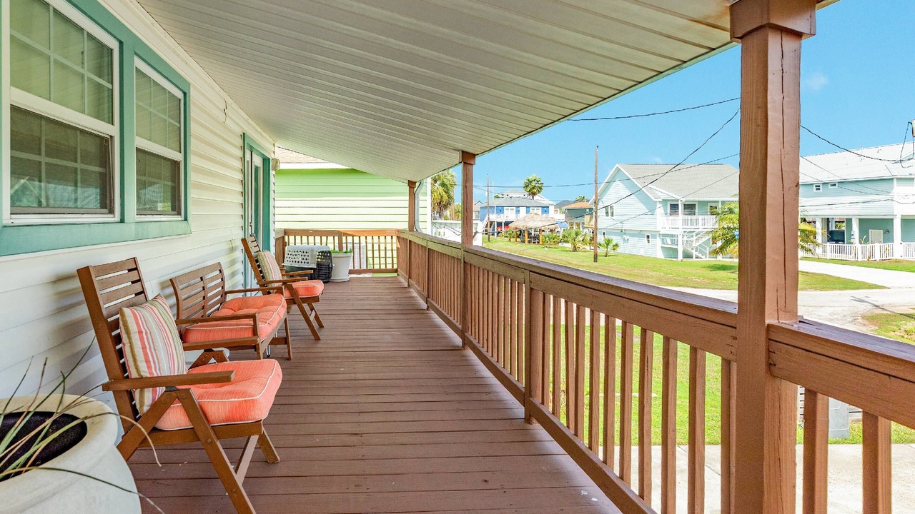 Photo of Patio Balcony in Jamaica Beach