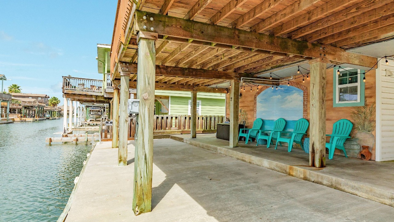 Photo of Patio Balcony in Jamaica Beach