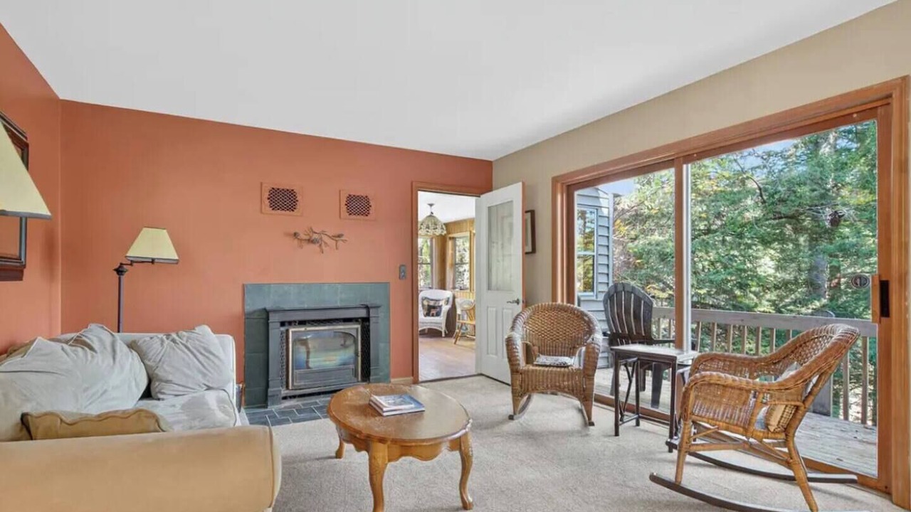 Photo of Livingroom in Lake Luzerne-Hadley