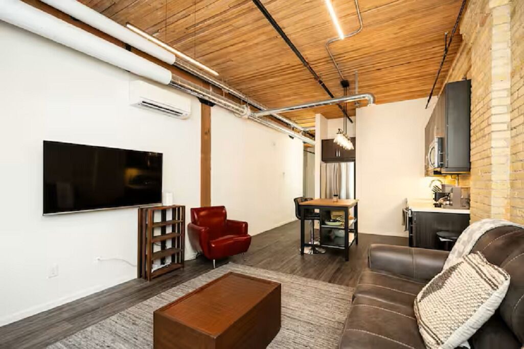 Photo of Livingroom in Exchange District