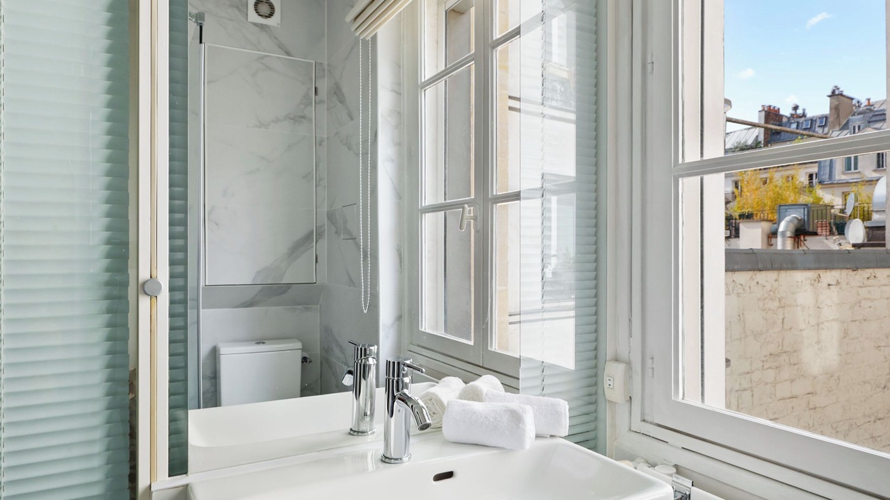 Photo of Bathroom in Les Halles