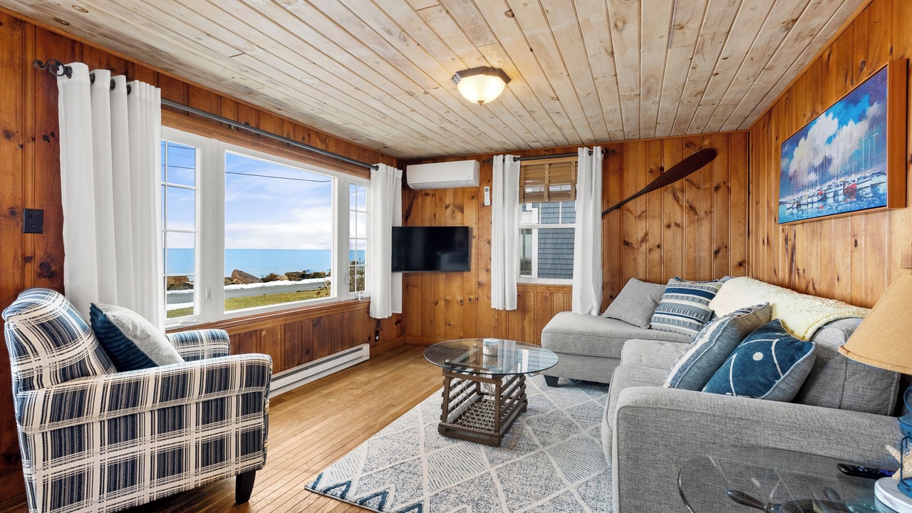 Photo of Livingroom in Niantic