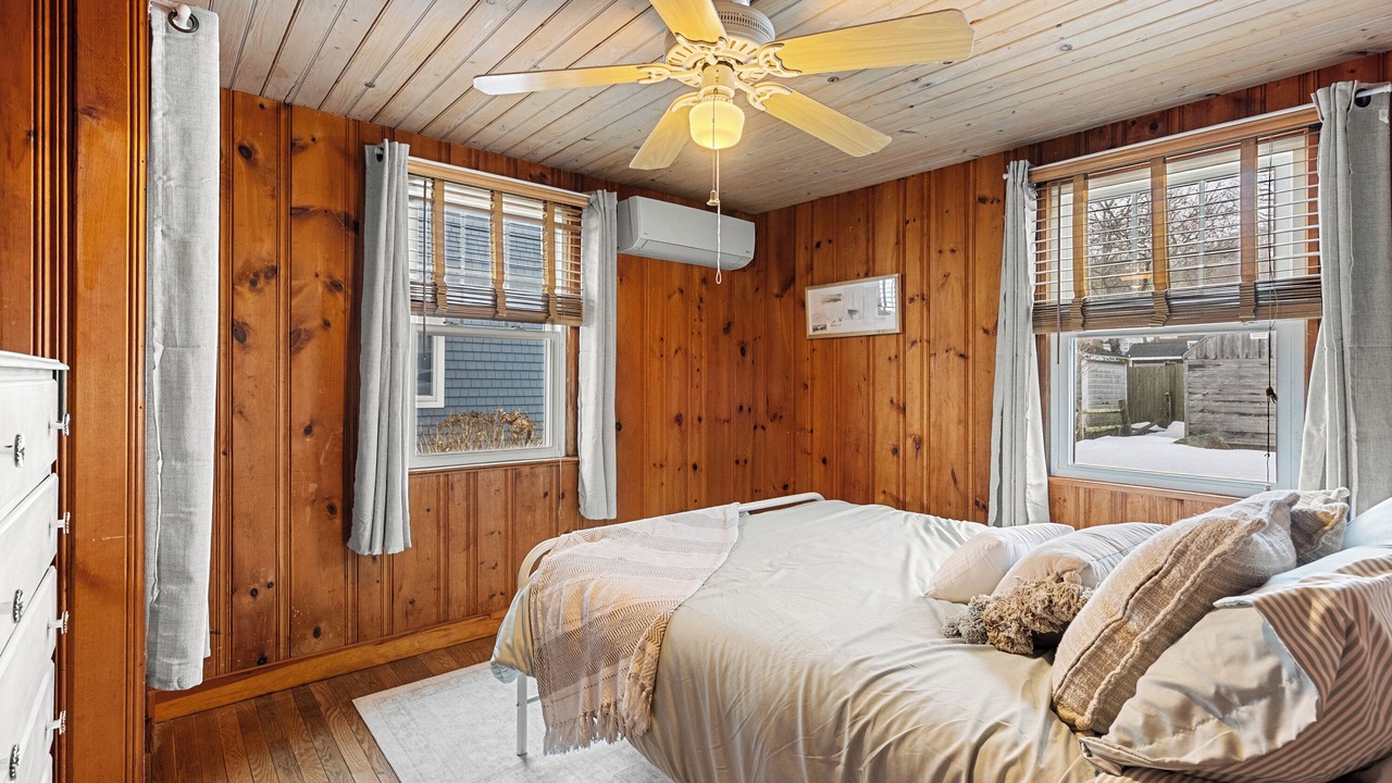 Photo of Bedroom in Niantic