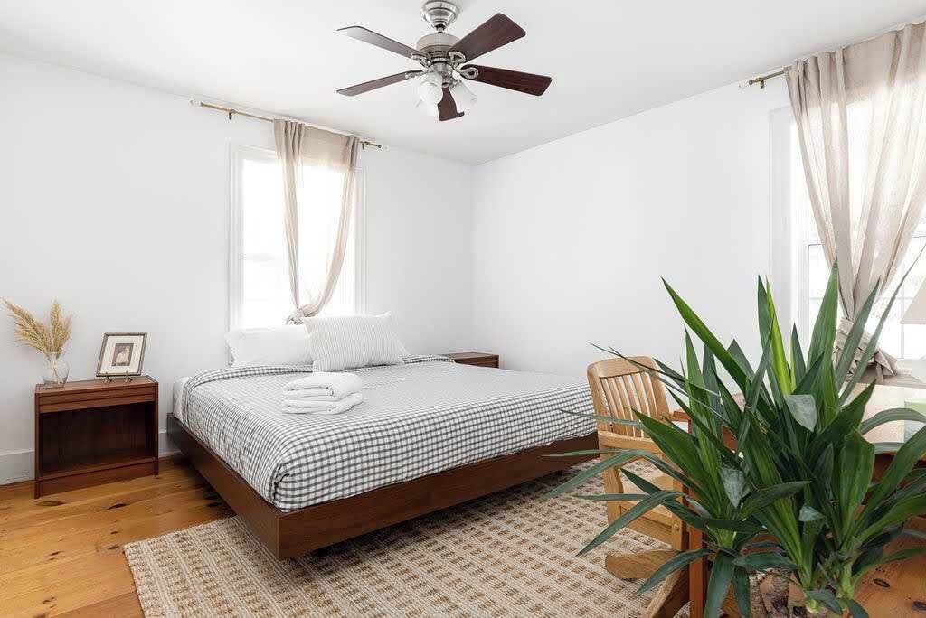 Photo of Bedroom in Baysville