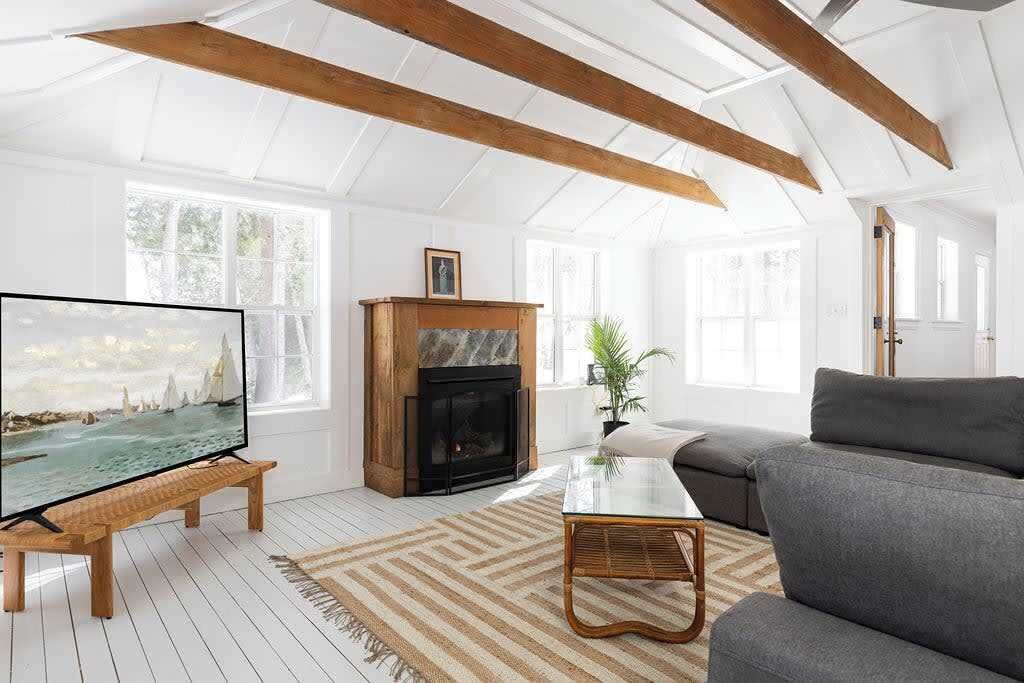 Photo of Livingroom in Baysville