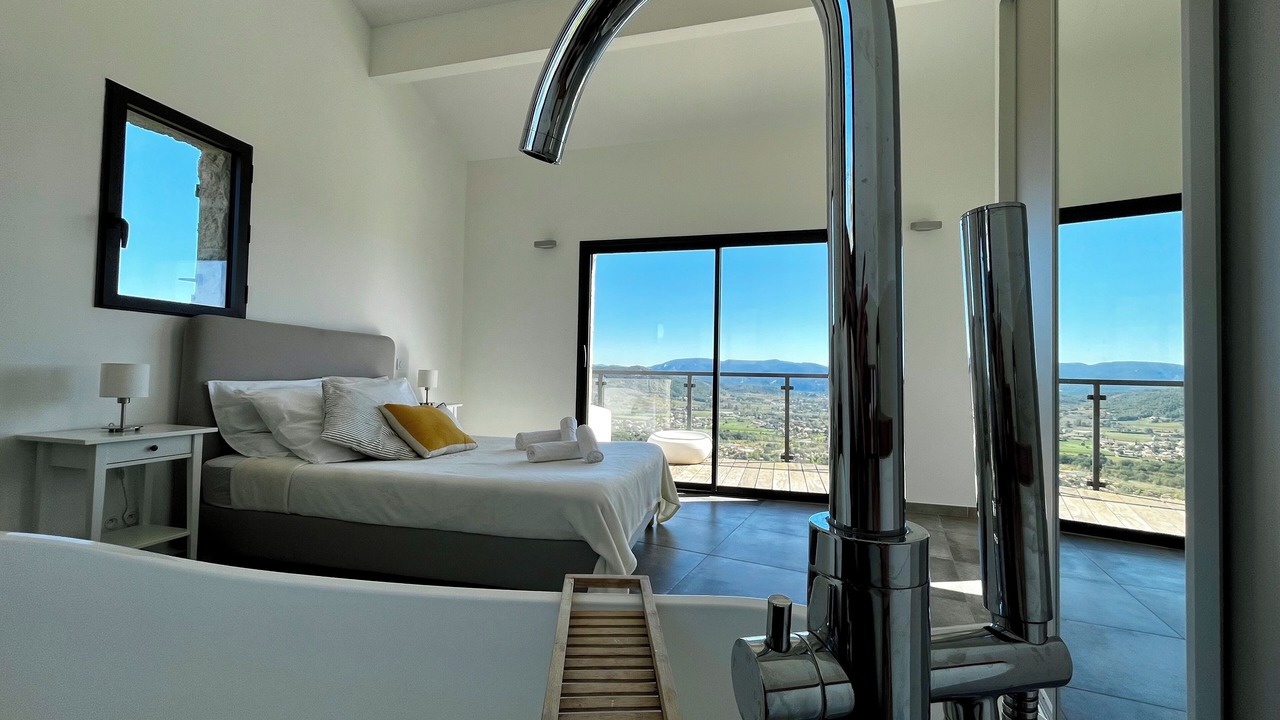 Photo of Bedroom in Sampzon