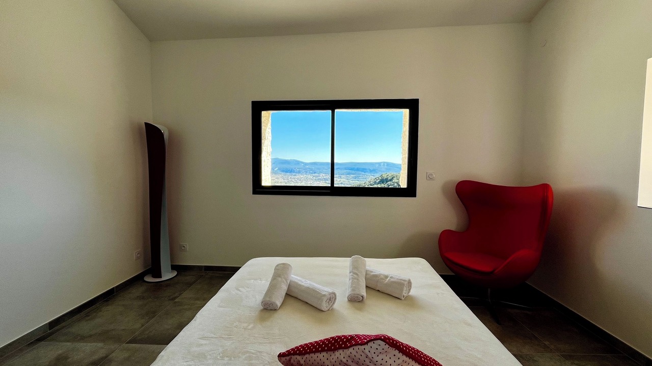 Photo of Bedroom in Sampzon