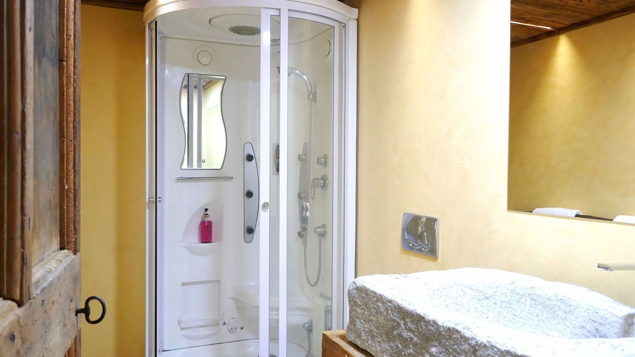 Photo of Bathroom in Mairengo