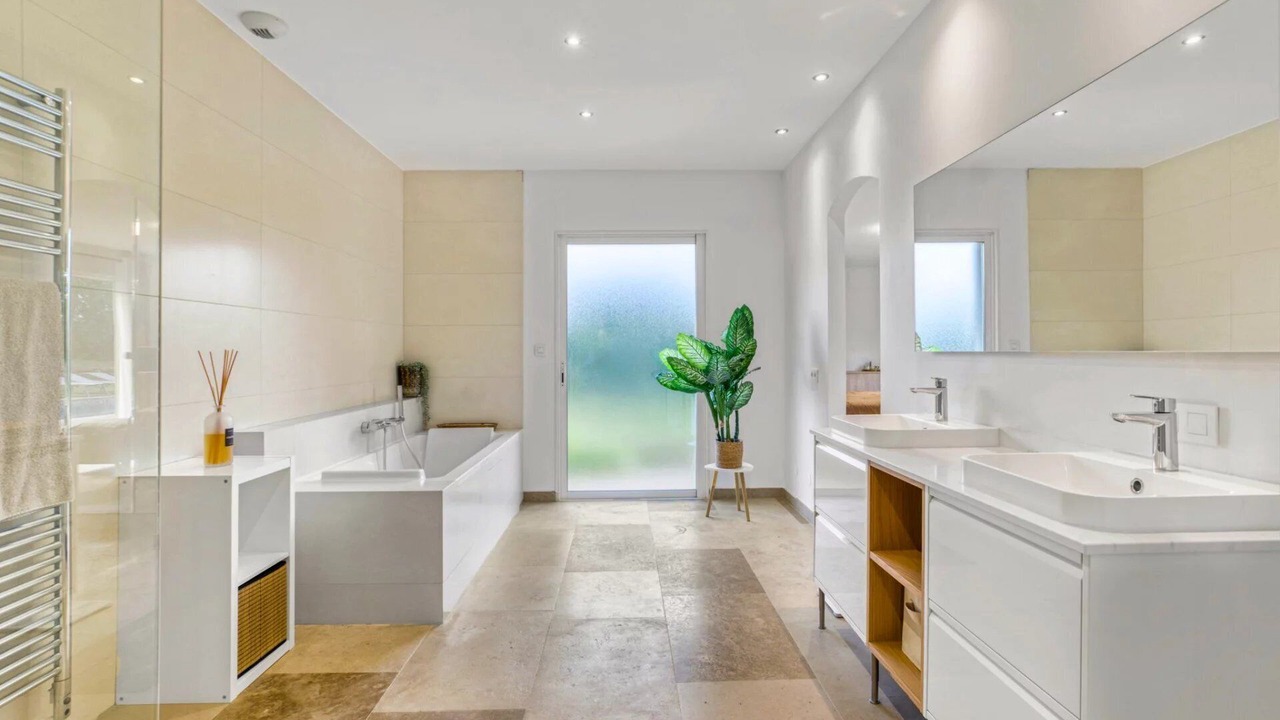 Photo of Bathroom in Les Baraques