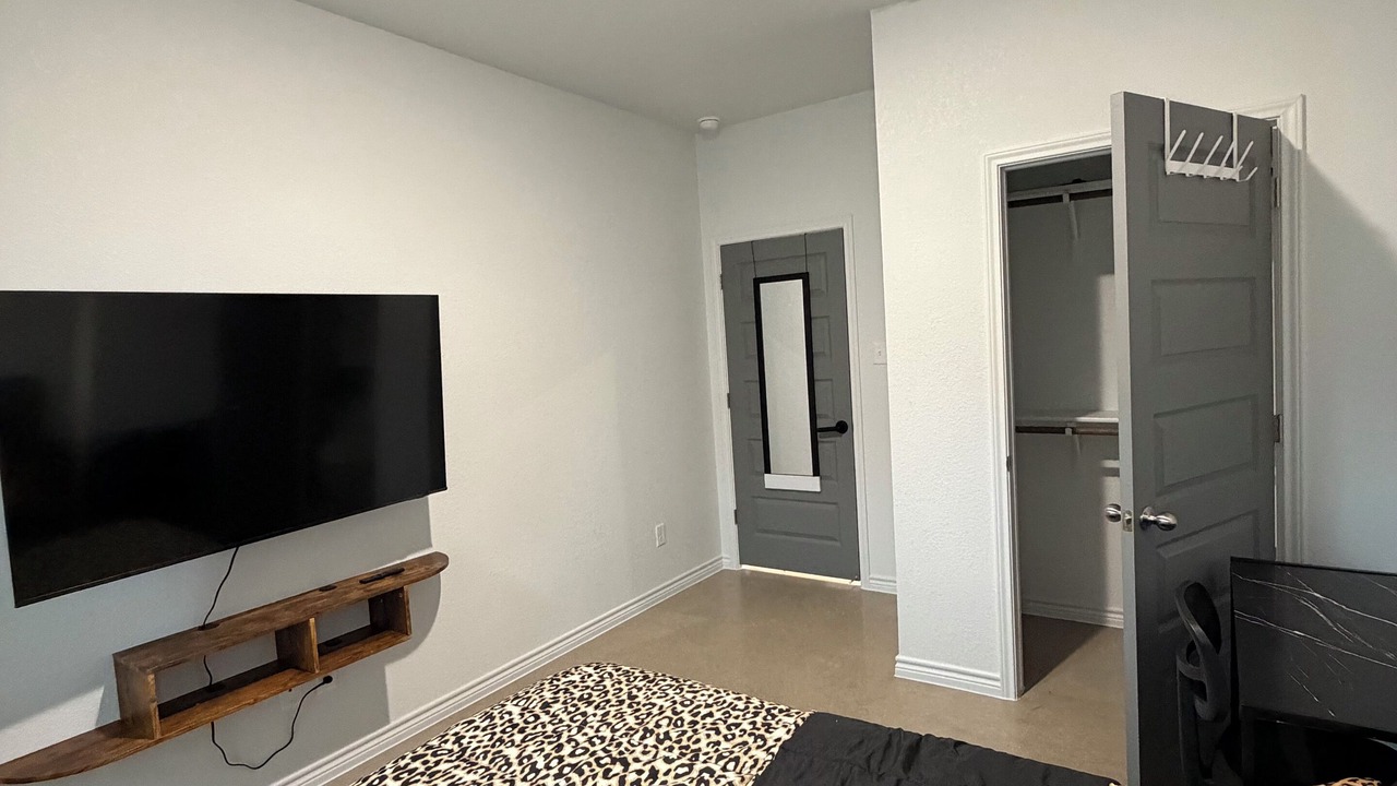 Photo of Bedroom in Temple
