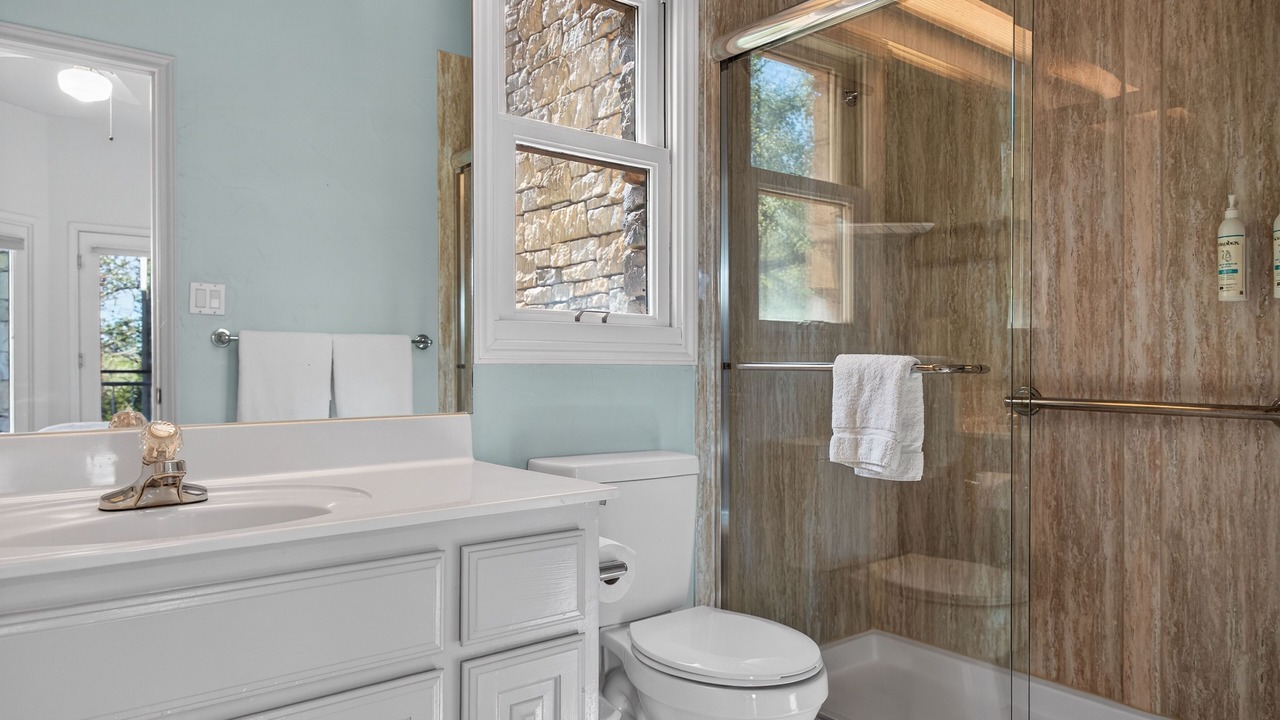 Photo of Bathroom in Horseshoe Bay
