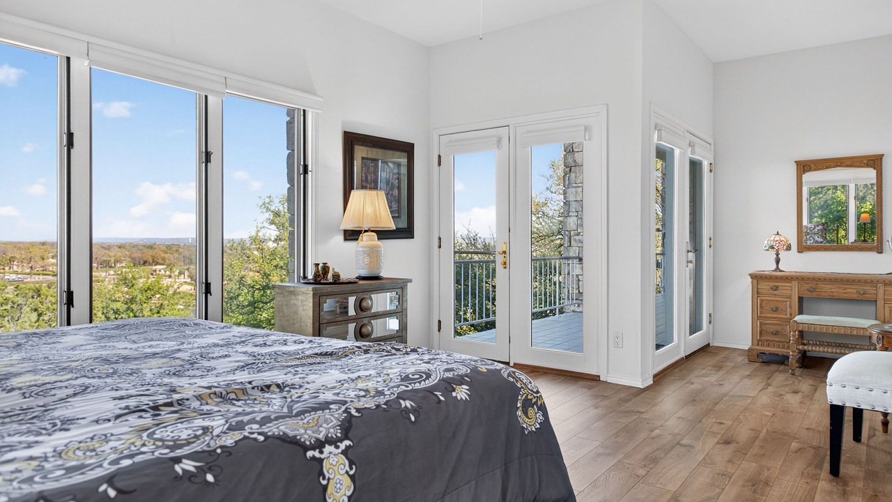 Photo of Bedroom in Horseshoe Bay