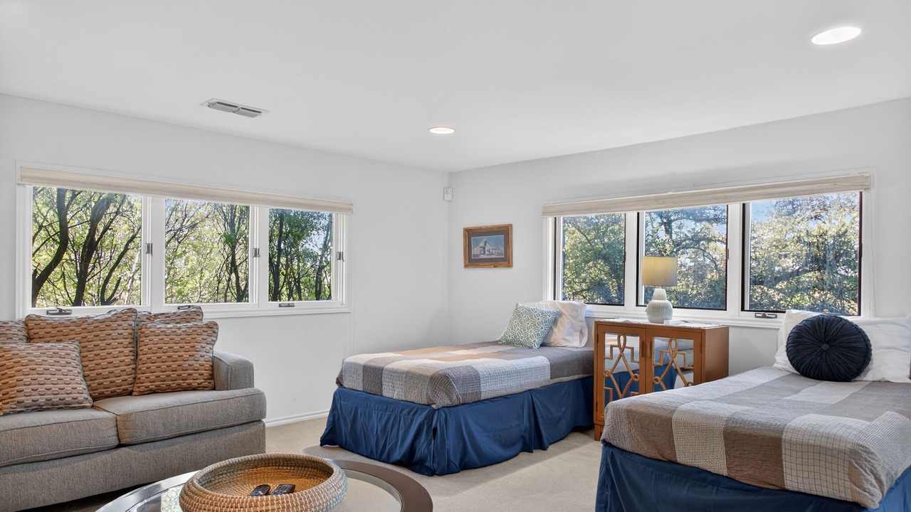 Photo of Bedroom in Horseshoe Bay