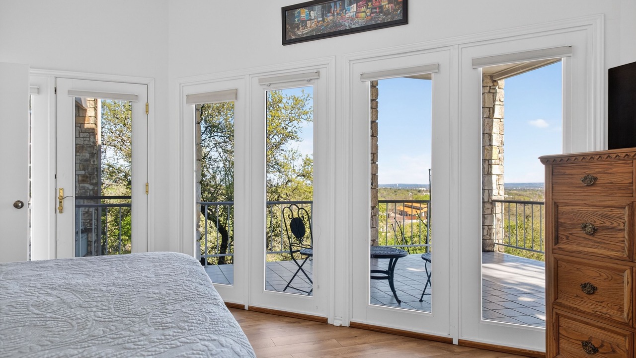 Photo of Bedroom in Horseshoe Bay