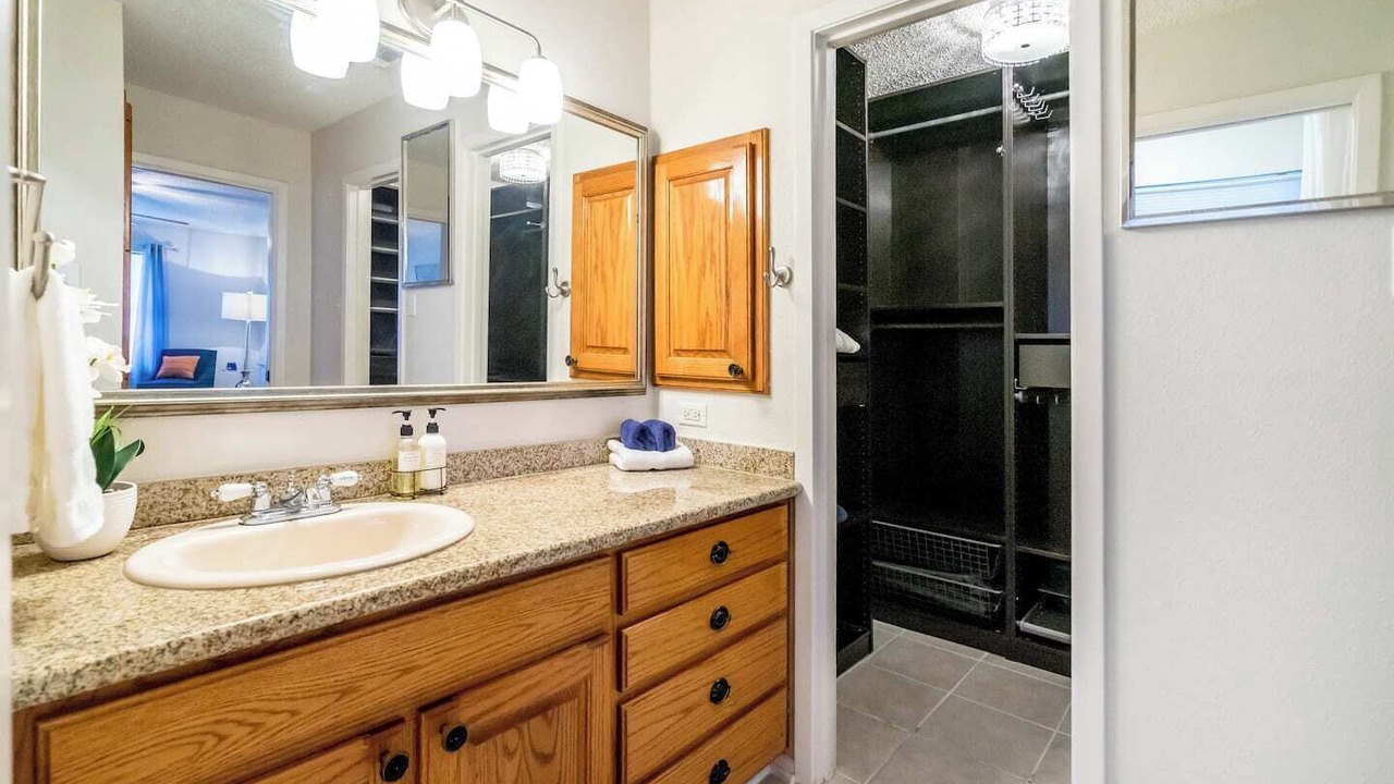 Photo of Bathroom in Royal Ridge