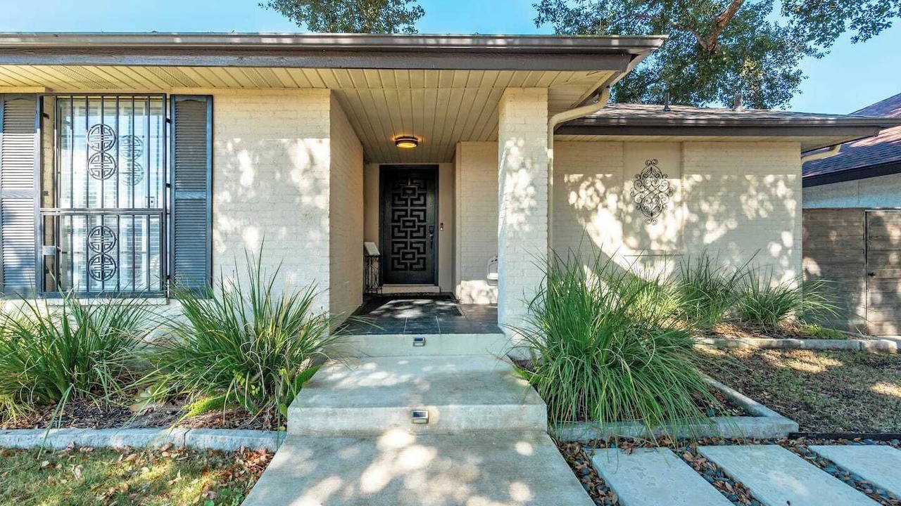 Photo of Outdoor in Royal Ridge