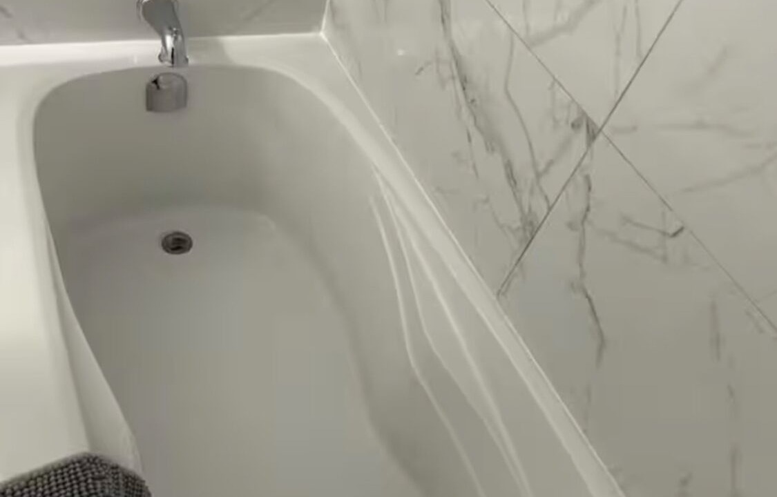Photo of Bathroom in Bay Street Corridor