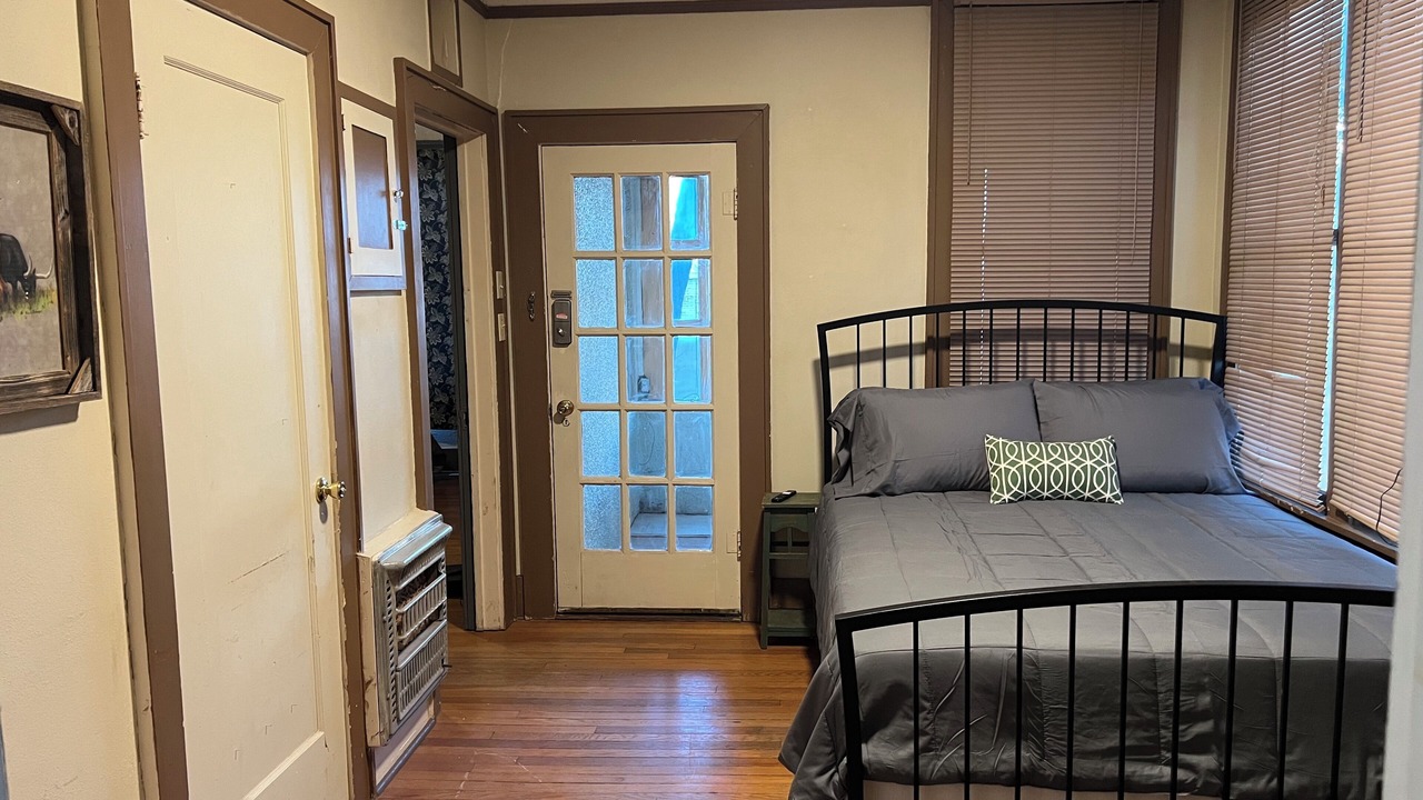 Photo of Bedroom in Sweetwater