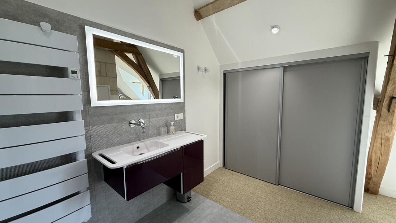 Photo of Bathroom in La Chapelle-sur-Loire