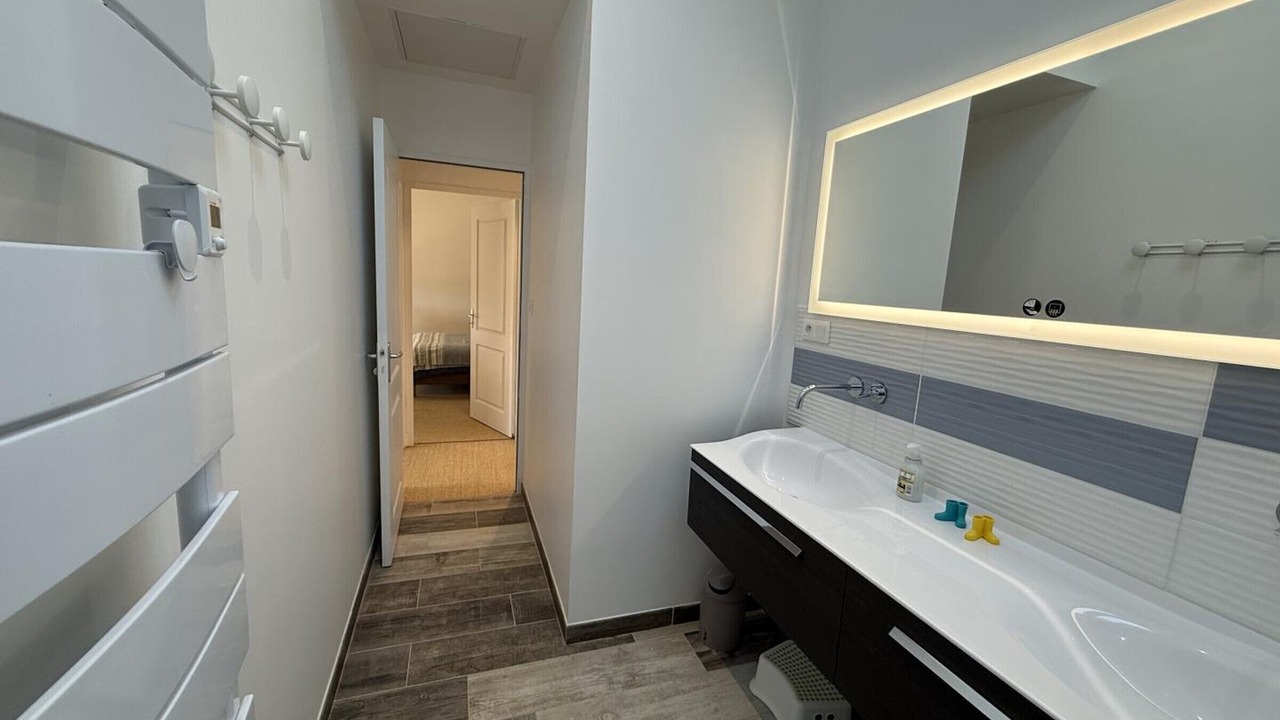Photo of Bathroom in La Chapelle-sur-Loire