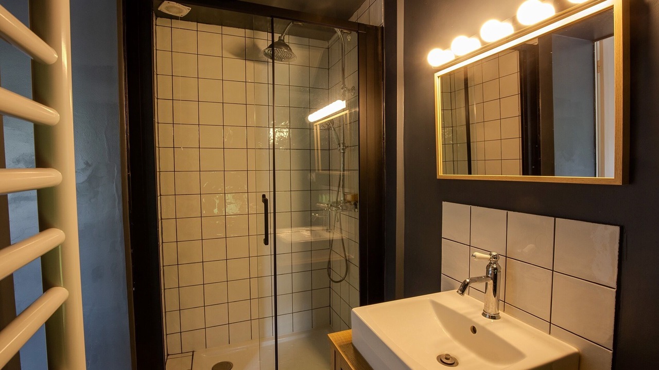 Photo of Bathroom in Jouars-Pontchartrain