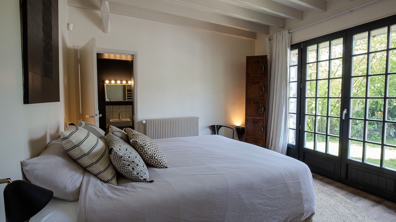 Photo of Bedroom in Jouars-Pontchartrain