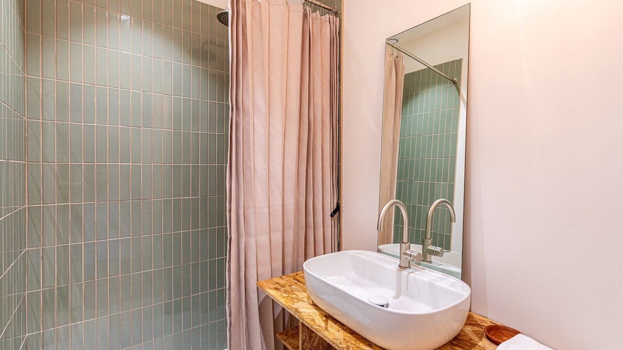 Photo of Bathroom in Montreuil