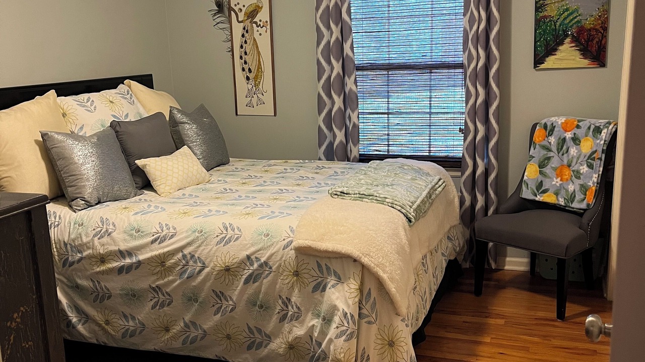 Photo of Bedroom in Bel-air Heights