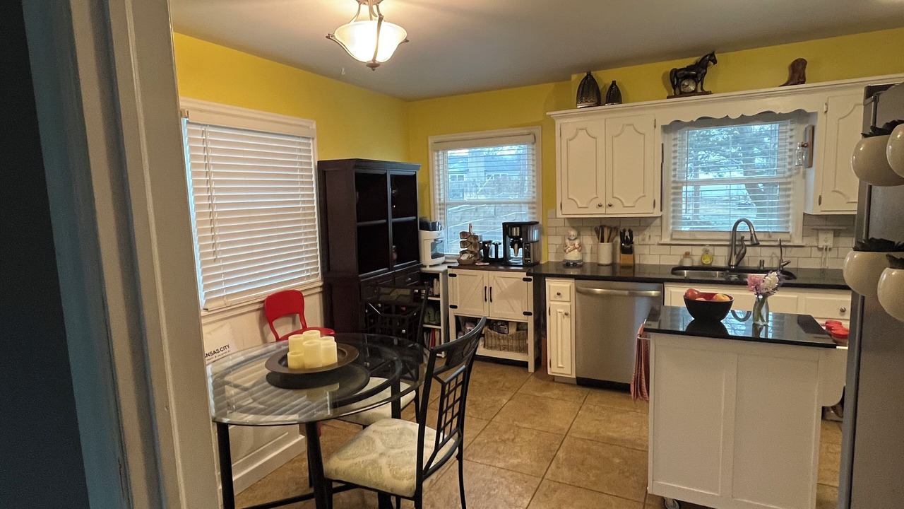 Photo of Kitchen in Bel-air Heights