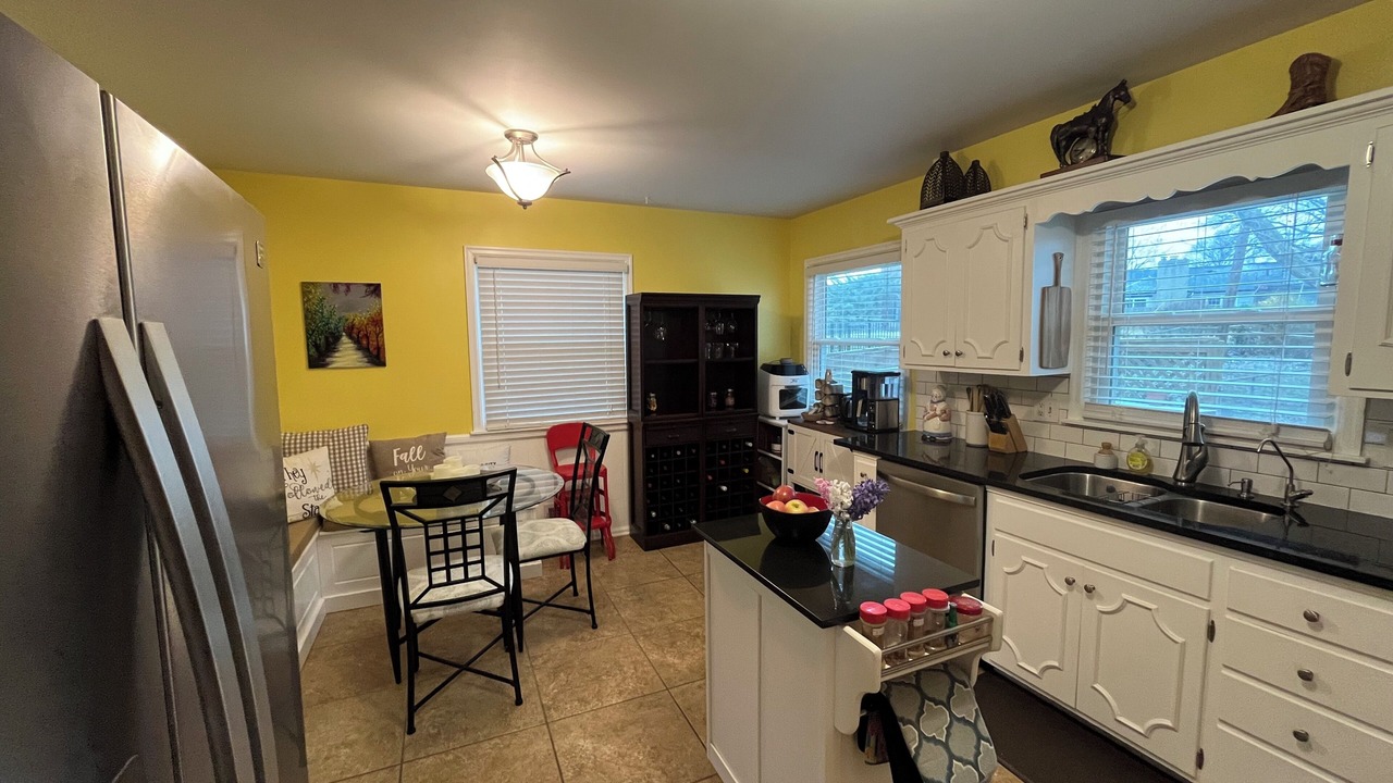 Photo of Kitchen in Bel-air Heights