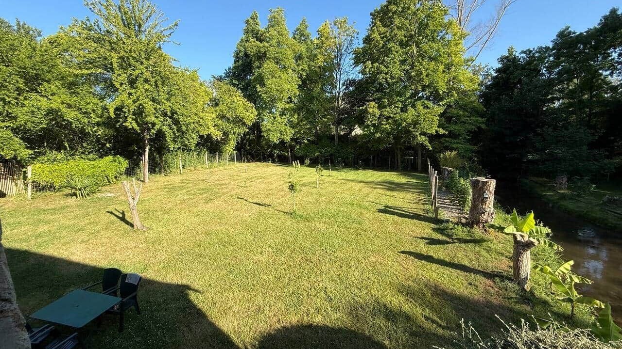 Photo of Outdoor in Cely