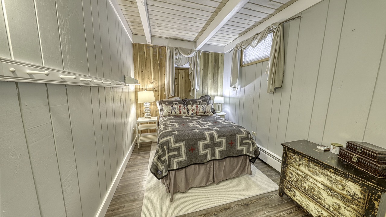 Photo of Bedroom in Ellicottville