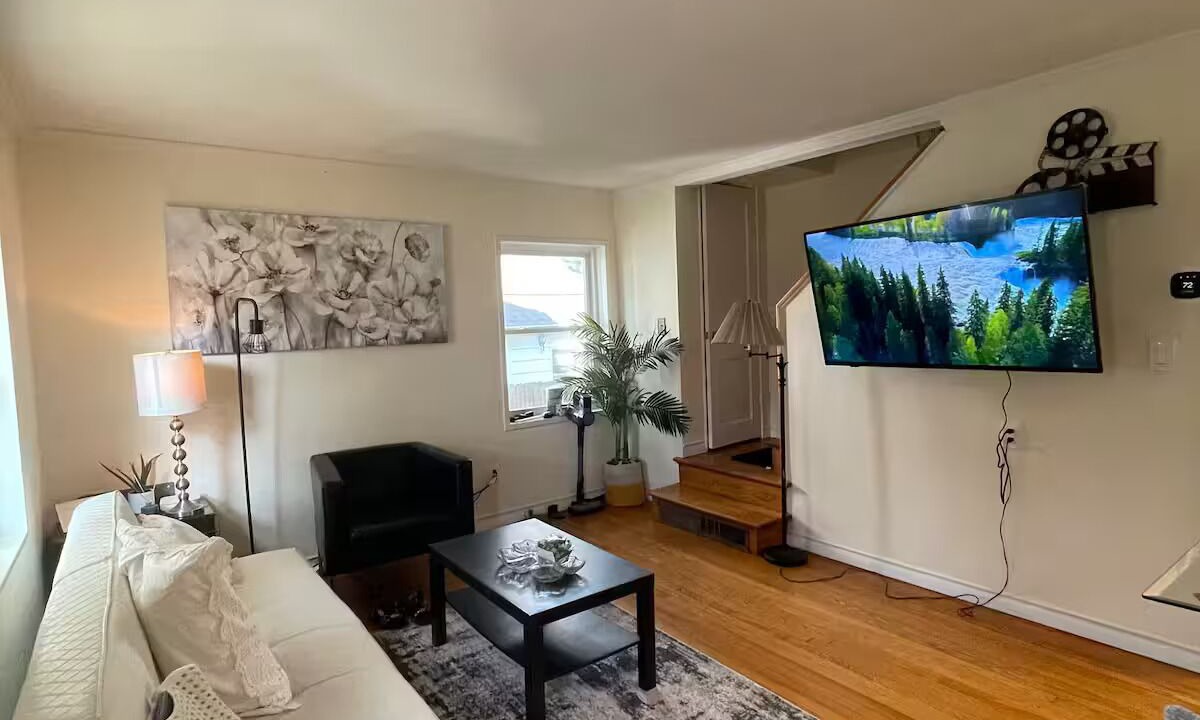 Photo of Livingroom in Arlington