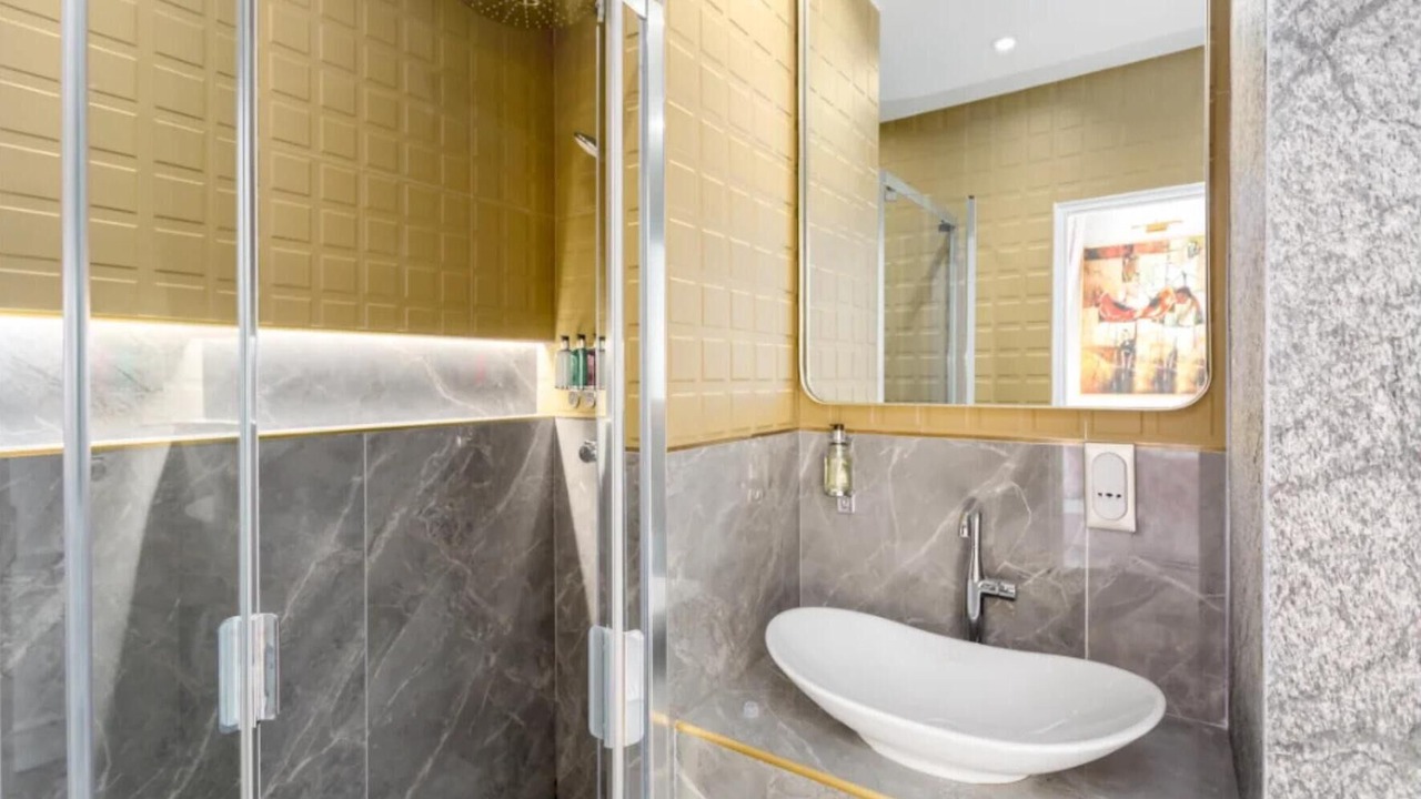 Photo of Bathroom in Les Halles