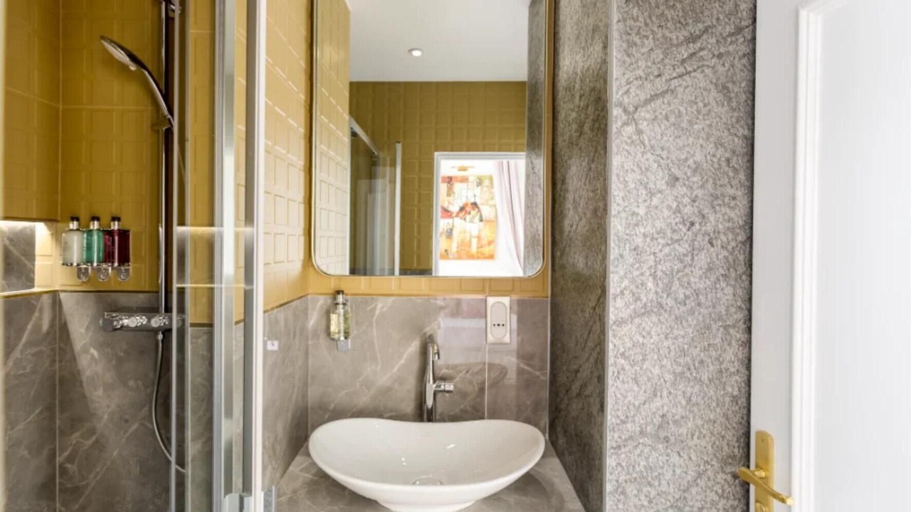 Photo of Bathroom in Les Halles