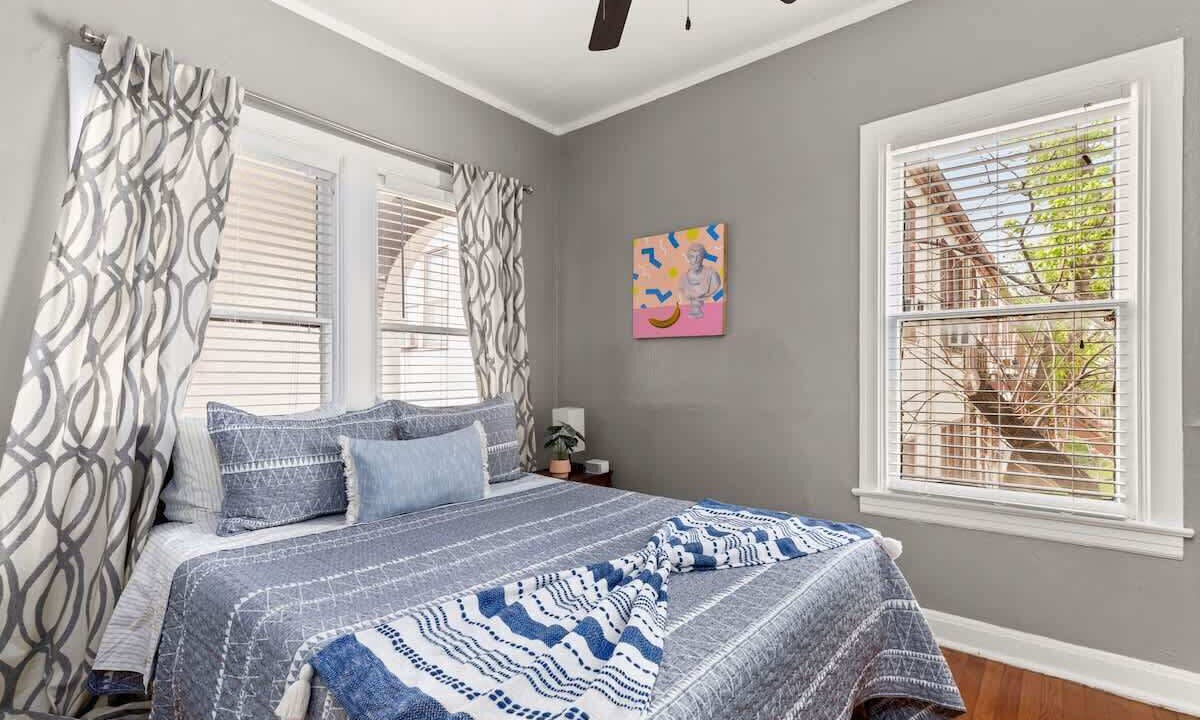 Photo of Bedroom in Midtown