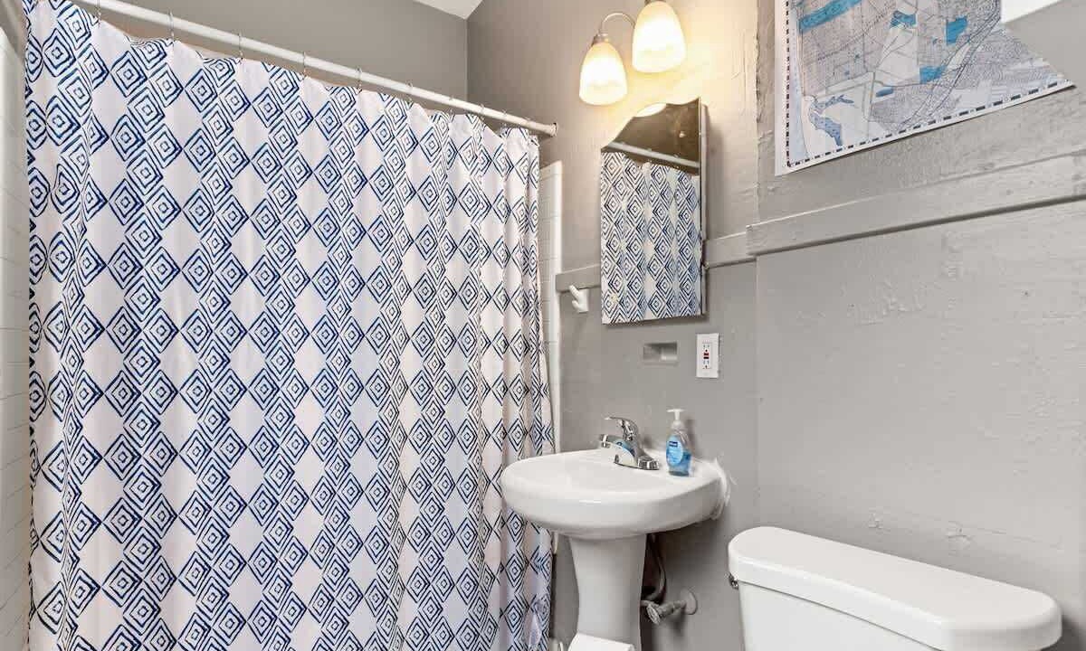 Photo of Bathroom in Midtown