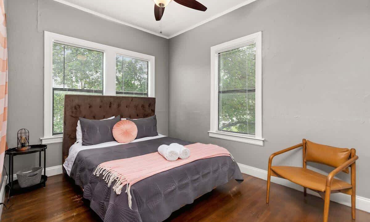 Photo of Bedroom in Midtown