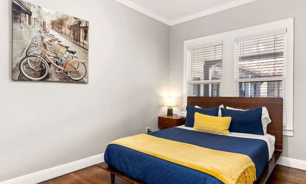 Photo of Bedroom in Midtown