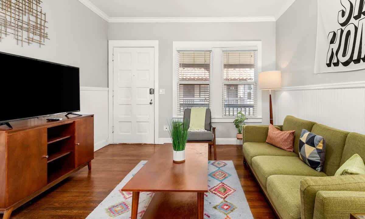 Photo of Livingroom in Midtown